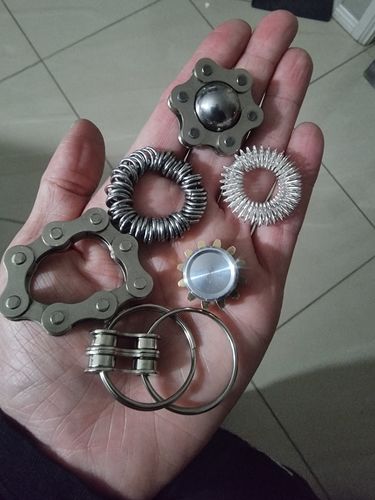 Customer photo review of Keyring for your fidgets