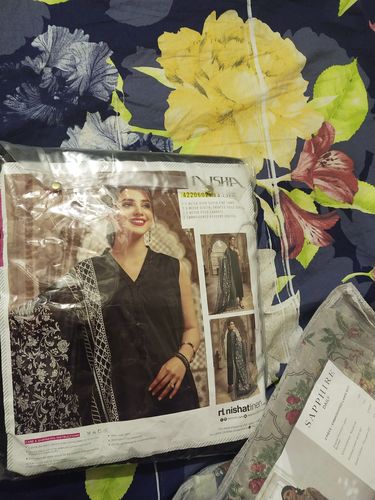 Customer photo review of 42206021-Printed Embroidered 3PC