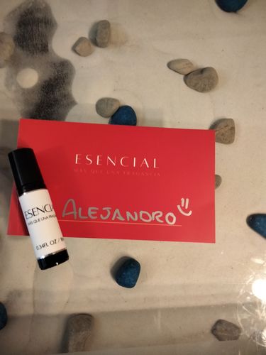Customer photo review of H001 Esencia de Perfumería de Nicho para Hombre