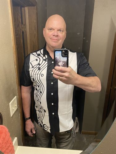 Customer photo review of 1960s Black & White Stripe Wavy Sheet Music Printing Men's Short Sleeve Shirt