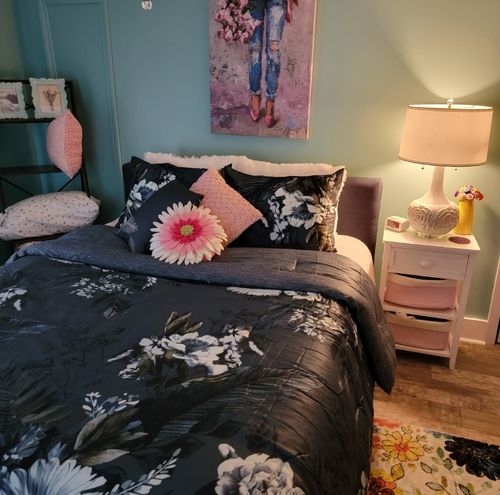 Customer photo review of Bebejan Delphine 100% Cotton Sateen 5-Piece Reversible Comforter Set