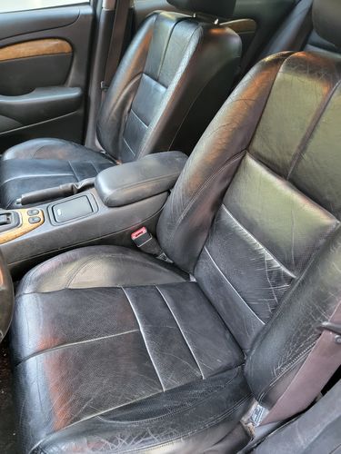 Customer photo review of Clyde’s Leather Recoloring Balm