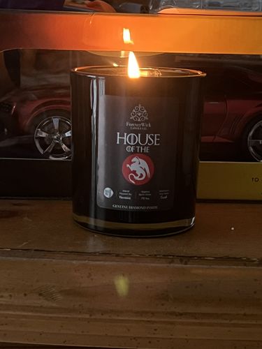 Customer photo review of Dragon's House Diamond Candle