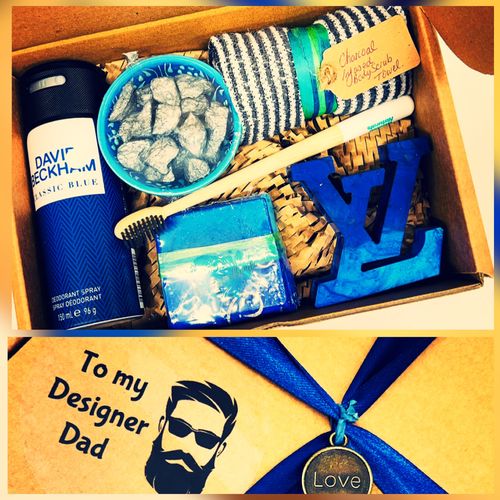 Customer photo review of Self-Locking Mailing Boxes Brown