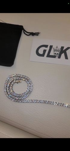 Customer photo review of PREMIUM 4mm Tennis Chain - White Gold