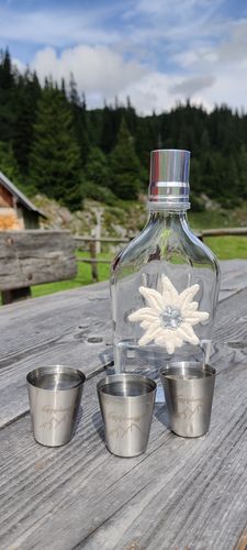 Customer photo review of Gipfelwasser Stamperl mit Etui