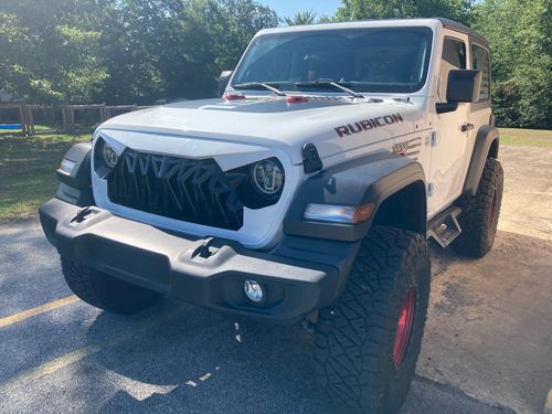 Customer photo review of Shark Grille - White & Black for 18-22 Jeep Wrangler JL & Gladiator JT