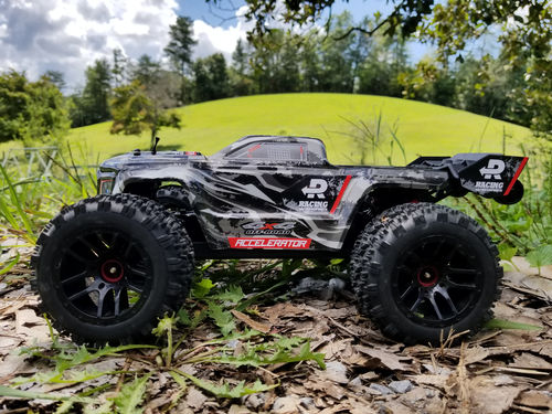 Customer photo review of Rlaarlo 1/14 Hobby RC Brushed Monster Truck, 50-70 KPH RTR, #XDKJ-005