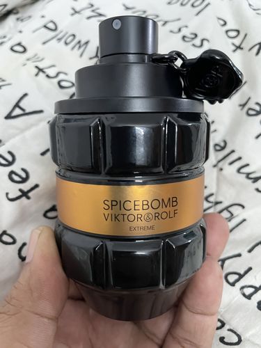 Customer photo review of Viktor & Rolf Spicebomb Extreme Eau De Parfum- 90ml