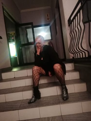 Customer photo review of Miss Black Cuba 1 - Black