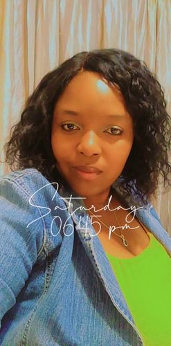 Customer photo review of KHOLIWE - Brazilian Middle Part Lace Wig