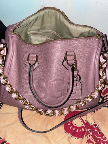 Customer photo review of Borsa Bauletto Eloise XL con catena fiocco (Personalizzabile)