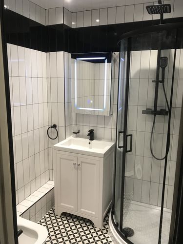 Customer photo review of 800 x 800mm Quadrant Stone Easy Plumb Shower Tray