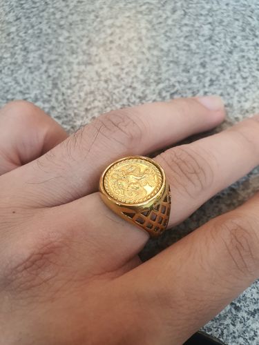 Reseña con foto de un cliente sobre Anillo St. George Gold Victorian Edition Electroplatinado Oro 18k