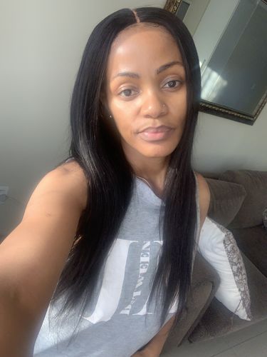 Customer photo review of JORDYN - Brazilian 4x4 Lace Wig