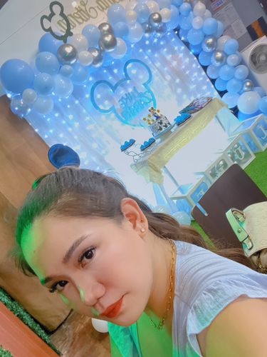 Customer photo review of 26" Hollywood Waves Ponytail