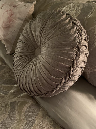 Customer photo review of Sovana Soft Sage Tufted Round Decorative Throw Pillow 15" x 15"