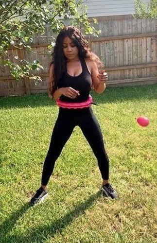 Customer photo review of deinHoola - Hoopie Plus