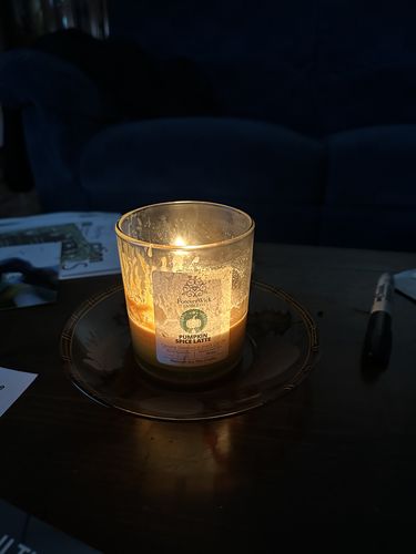 Customer photo review of Pumpkin Spice Latte Diamond Candle