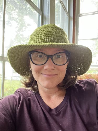 Customer photo review of Packable Sun Hat / Grass