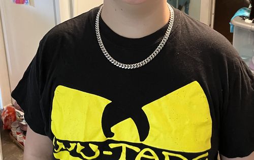 Customer photo review of The Silver Lining® - 8mm Miami Cuban Link Chain White Gold Plated