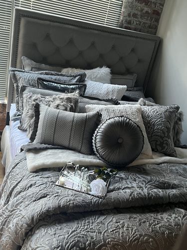 Customer photo review of Leonardo Charcoal 4-Piece Comforter Set By J Queen