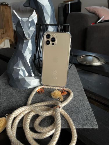 Customer photo review of Alva Rosé Handykette + Hülle - Special Edition