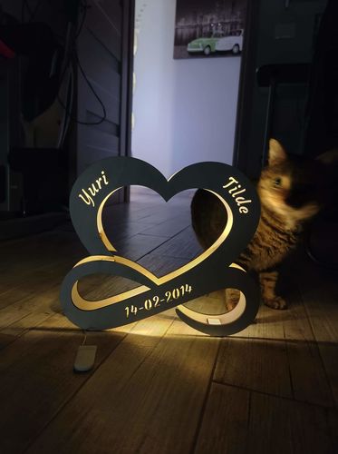 Customer photo review of Lampada Led Personalizzata Amore Infinito