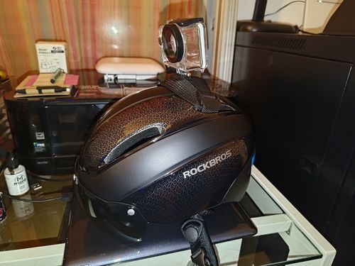 Customer photo review of Rockbros Integrally Molded Bicycle Helmet with Magnetic Goggles