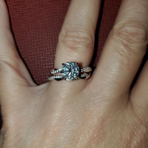 Customer photo review of Round Moissanite Infinity Petite Twisted Vine Engagement Ring