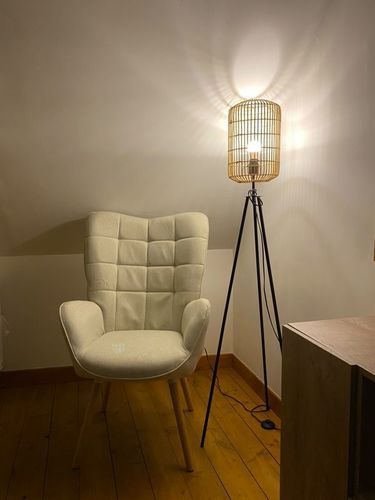 Customer photo review of Fauteuil scandinave capitonné dossier confortable avec accoudoirs en tissu beige - FUNKEL