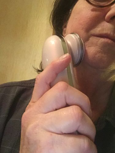 Customer photo review of EvenSkyn® Lumo: Premium Anti-Aging & Skin Tightening Handset