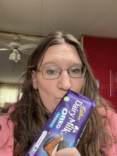 Customer photo review of Cadbury Dairy Milk Oreo Sandwich Bar 96g