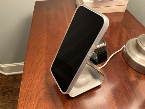 Customer photo review of Premium 3 in 1 Aluminum Alloy MagSafe Charging Stand
