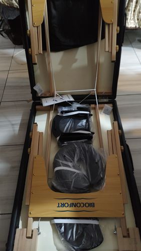 Customer photo review of Camilla de Masaje Profesional con Aditamentos Plegable Negra