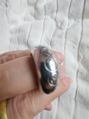 Customer photo review of Bague alchimique argentée en Lek Lai - Wat Puthai Sawan.