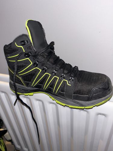 Customer photo review of Helly Hansen Addvis Mid S3 Safety Boot S3 Black/Yellow
