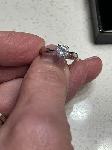 Customer photo review of Simple Round Solitaire Ring