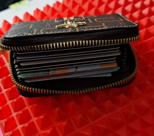 Customer photo review of RFID Blocking Card Holder Bee Purse Wallet - 4 Colours
