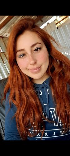 Reseña con foto de un cliente sobre Pack 2 Hennas Jamila BAQ Premium - Cobrizo Intenso y Duradero 🔥 👩🏼🦰