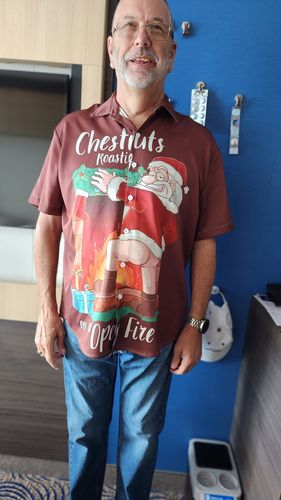 Customer photo review of Christmas Elements Red Chestnuts Roasting on an Open Fire Printing Men's Short Sleeve Shirt