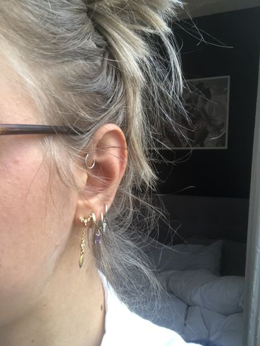 Customer photo review of SPARKLING EARPIN