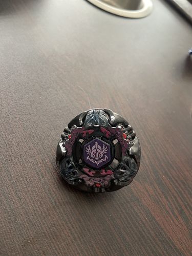 Customer photo review of Takara Tomy Gravity Perseus Beyblade BB-80 (Destroyer AD145WD) - With String Launcher