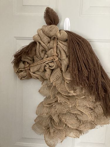 Customer photo review of UITC Horse Wreath Board