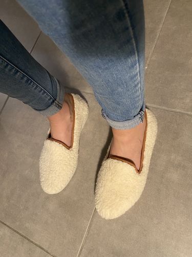 Avis photo d'un client sur Chausson AW bouclette de laine naturelle, blanc camel