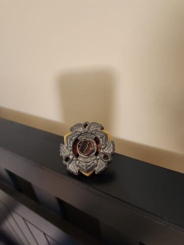 Customer photo review of Takara Tomy Variares Beyblade BB-114 D:D (Metal Fury) - With Dual Spin Launcher LR