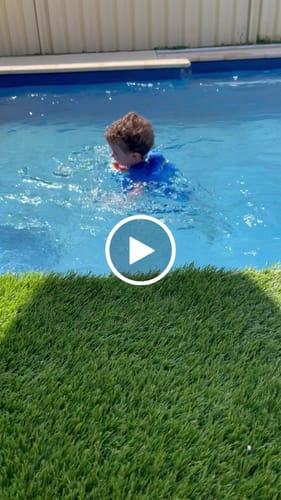 Customer video review of The Floatee with UV Protection (6 months - 8 years)