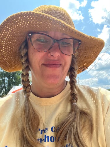 Customer photo review of ADULT Packable Sun Hat Pattern
