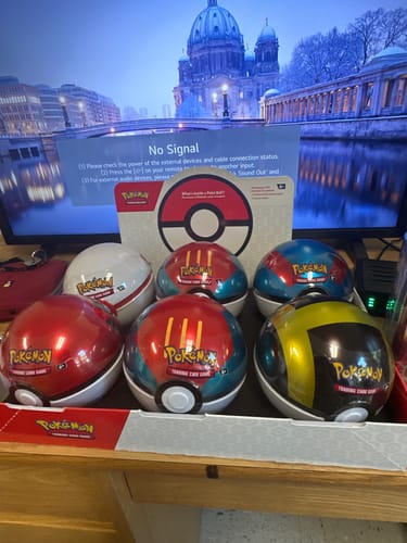Customer photo review of Pokémon TCG: Poke Ball Tin 2023 Q3 Display