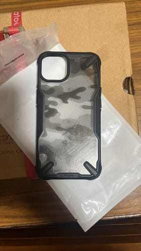 Customer photo review of Estuche Ringke Fusion X Apple iPhone 13 - Camo